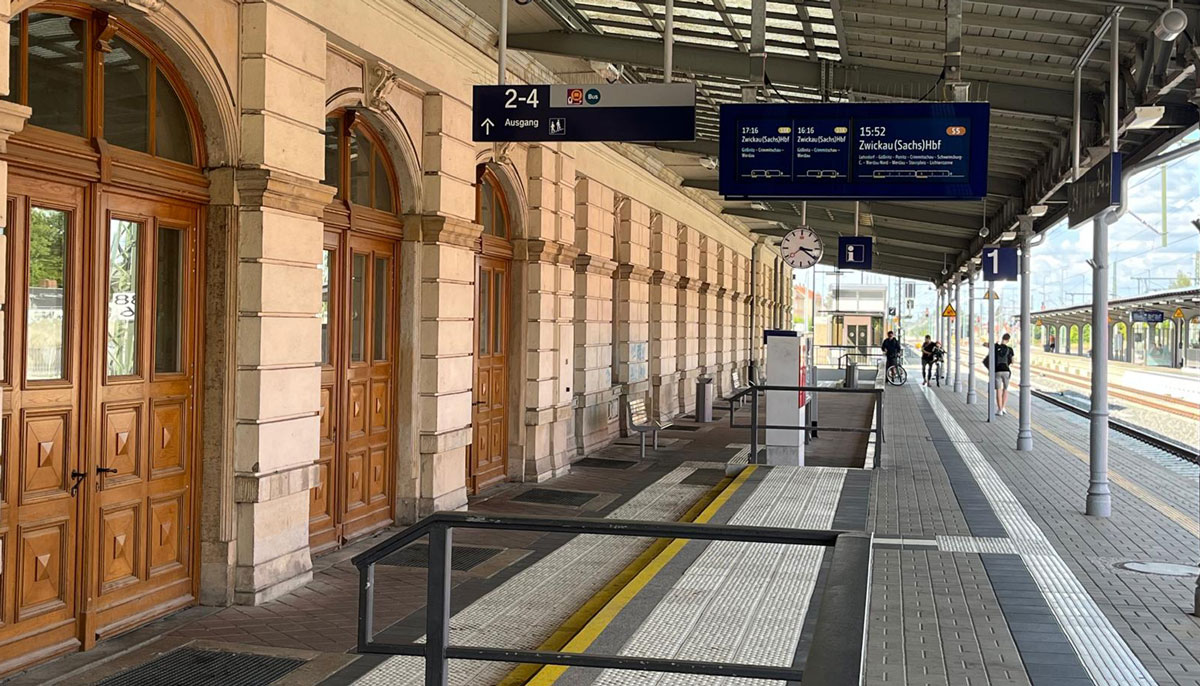 Bahnhof Altenburg - zertifiziert nach "Reisen für alle"